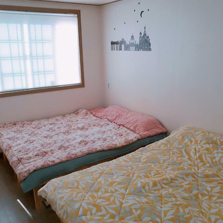 Ocean Capsule Guesthouse Gangneung Exterior foto